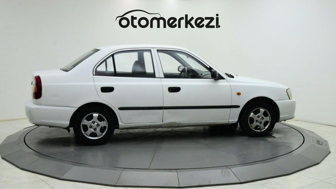 HYUNDAI ACCENT 23